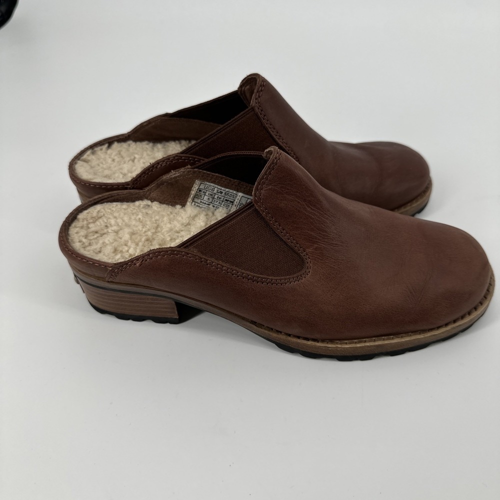 UGG 5505 Mule Women's Size 6.5 Brown Leather Slip On Comfort Shoes